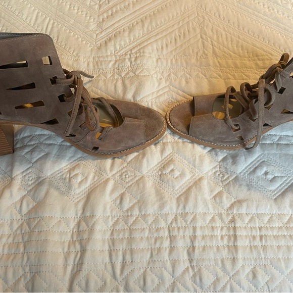 Vince Camuto Brown Suede Heeled gladiator style. - Picture 6 of 8